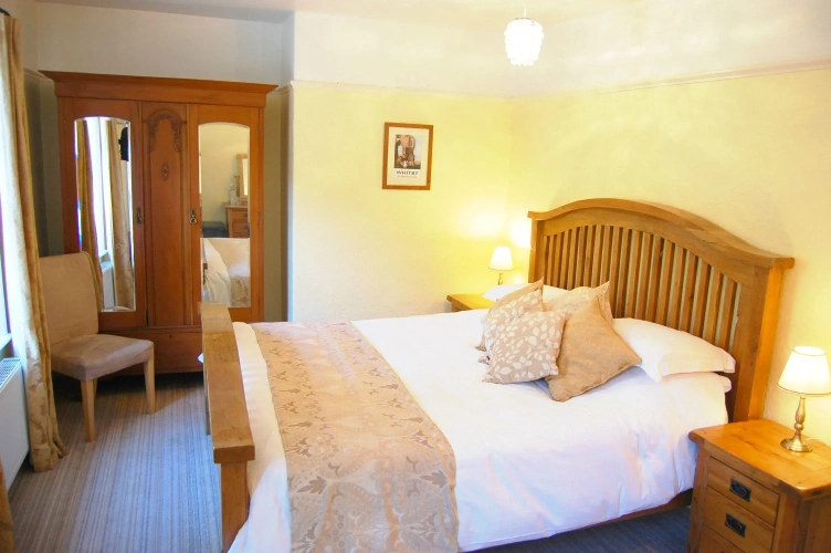 4 Bedrooms Standard Cottage