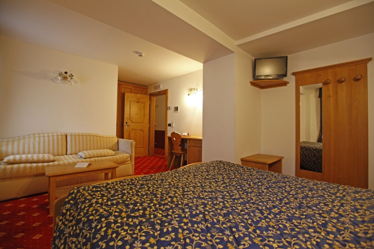 Standard Quadruple room