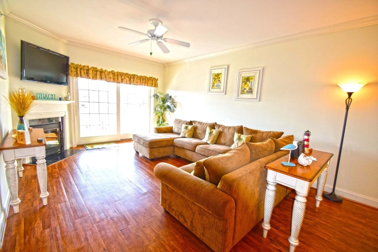 3 Bedrooms Standard room with balcony