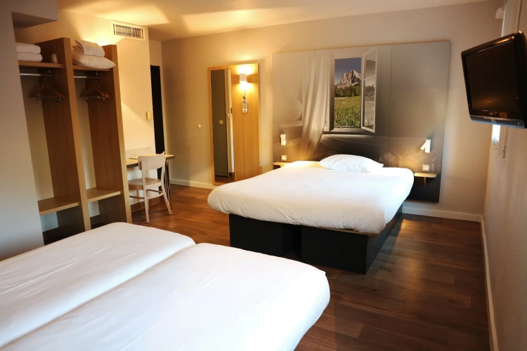 Standard Quadruple room