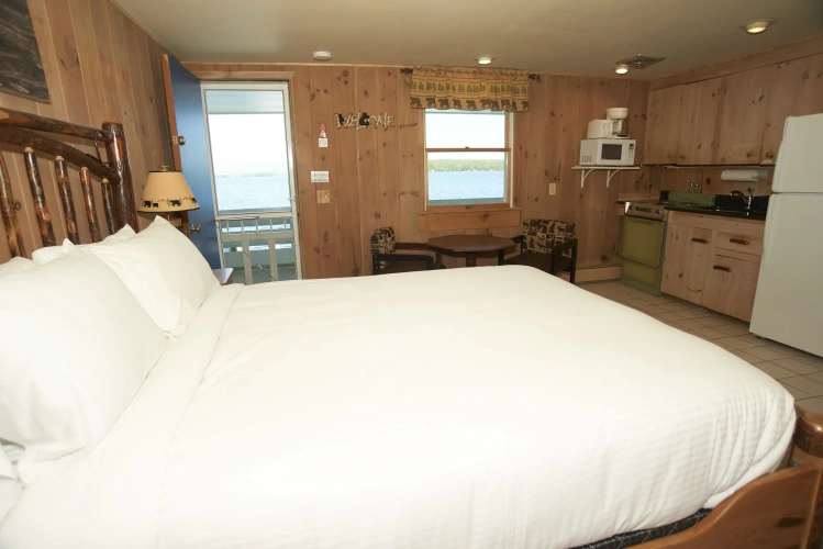 Standard Double room with lake view