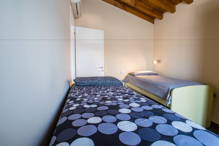 2 Bedrooms Deluxe Suite with lake view