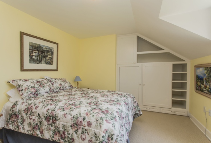 3 Bedrooms Cottage