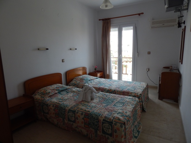 Economy Twin room with garden view