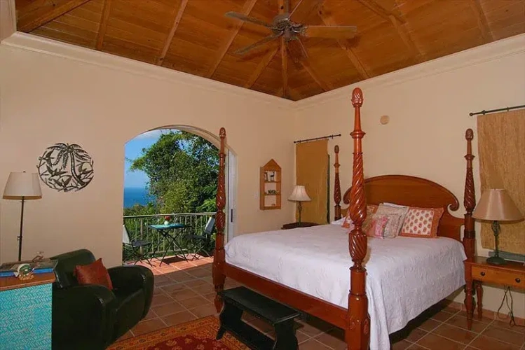4 Bedrooms Luxury Villa