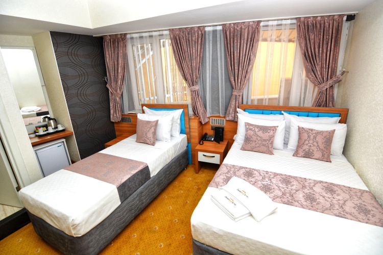 Standard Triple room