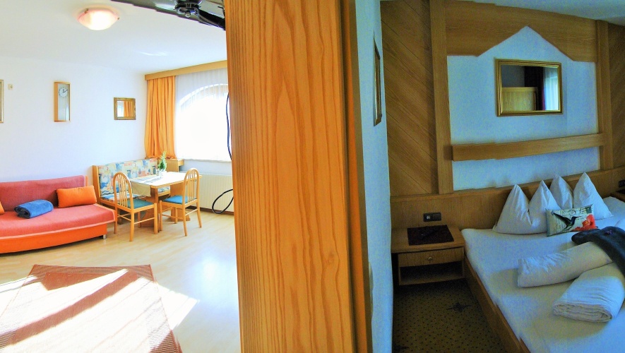 Comfort Double room with balcony and with mountain view