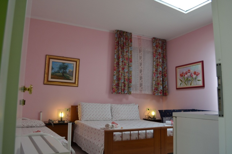Standard Triple room