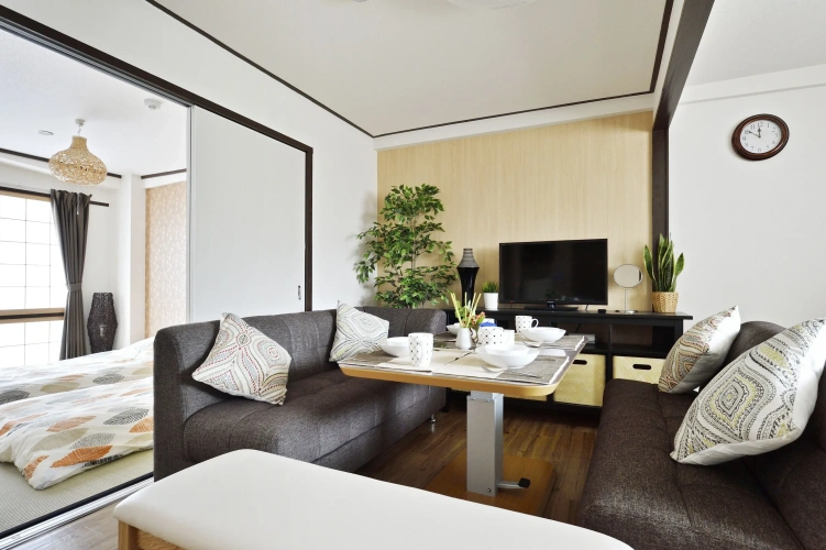 2 Bedrooms Luxury Sextuple Apartment