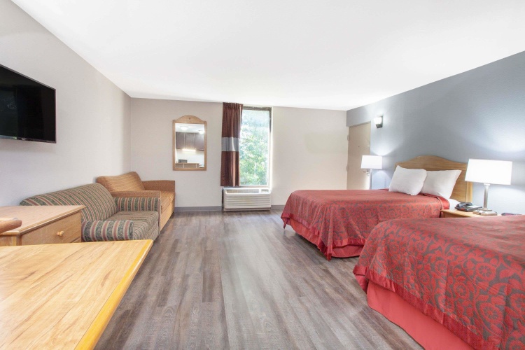 Quadruple Suite