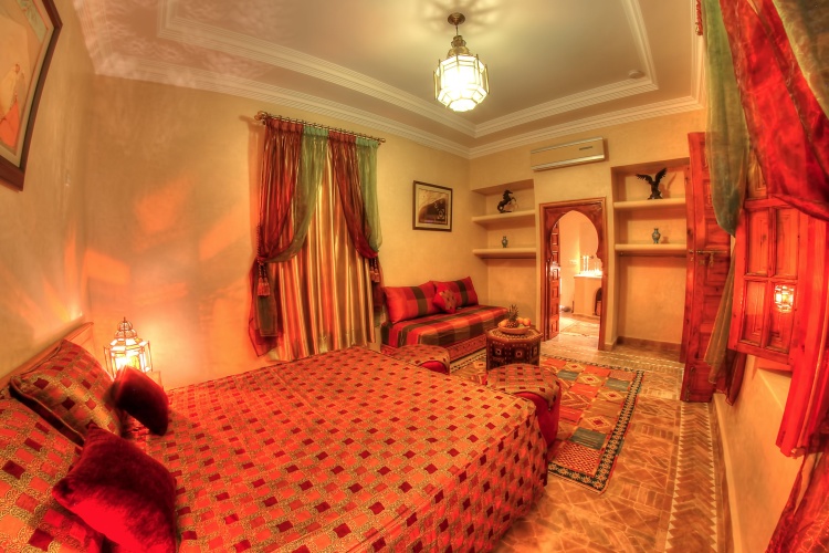 Standard Triple room