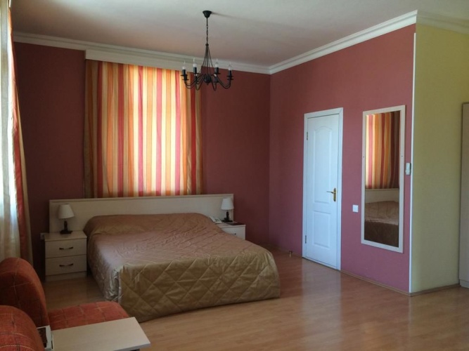 Standard Double room with partial sea view