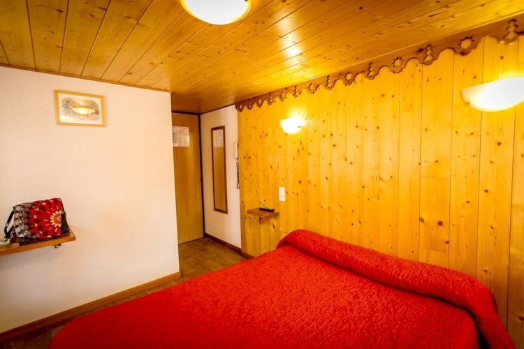 Standard Triple room with view