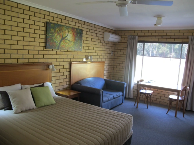 Standard Double Basement Suite with golf view