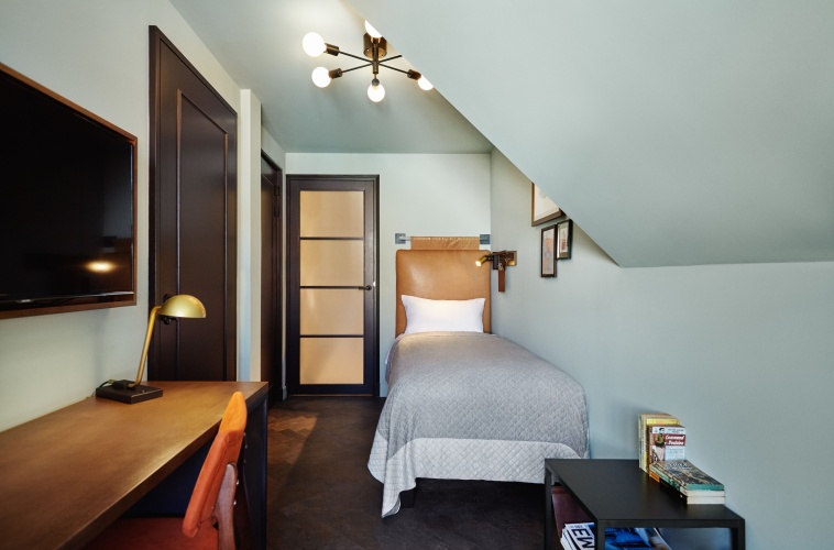 Shoebox Single room