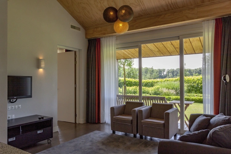 1 Bedroom Deluxe Apartment with garden view