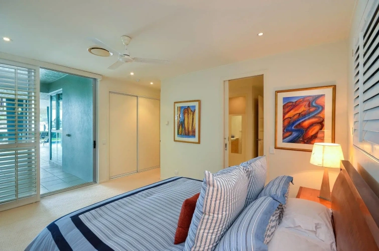 4 Bedrooms Cottage