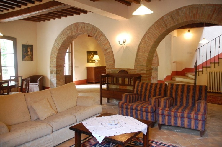 6 Bedrooms Villa