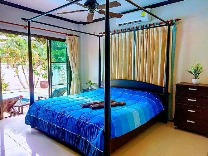 4 Bedrooms Villa