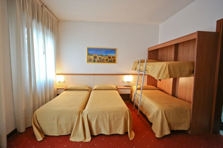 Standard Quadruple room