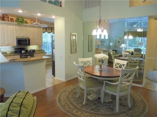 3 Bedrooms Cottage with balcony