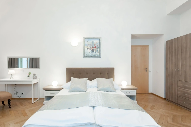 2 Bedrooms Deluxe Quintuple Apartment with balcony and with city view