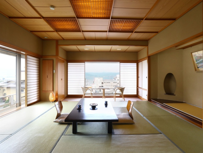 Standard room with lake view