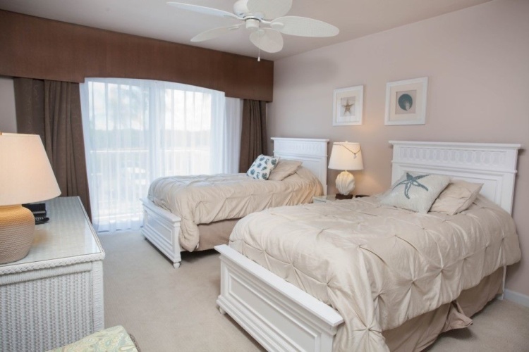 2 Bedrooms Standard Club room with balcony