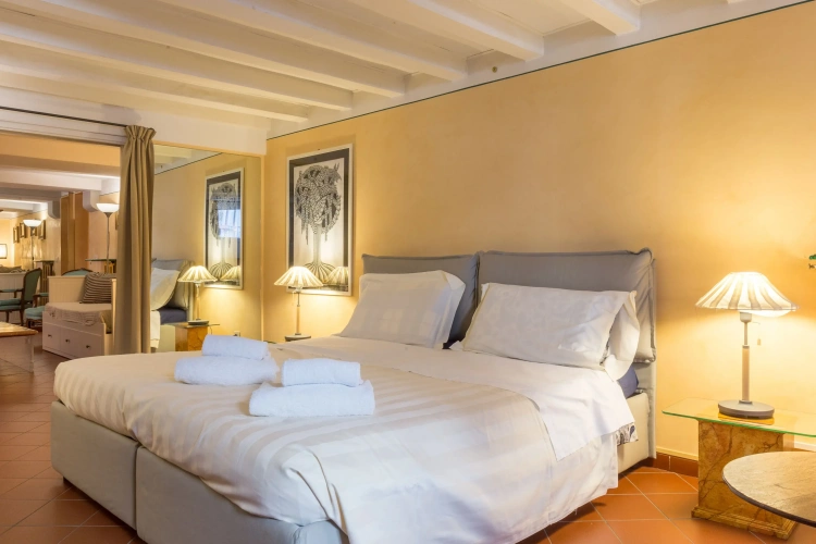3 Bedrooms Apartment