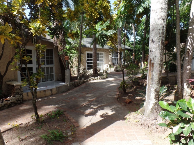 Bungalow with balcony and with view