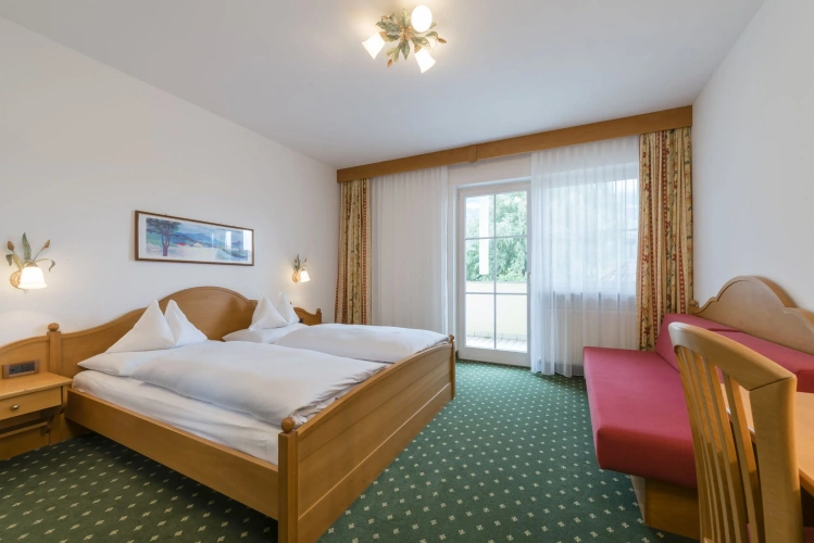 Classic Double room with balcony and with mountain view