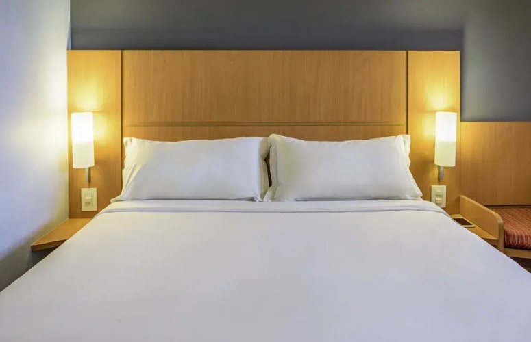 Standard Double room with city view