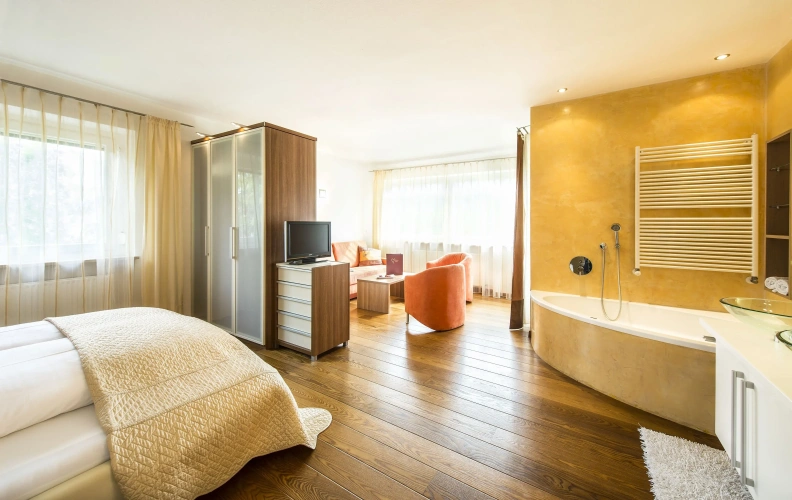 Suite with balcony
