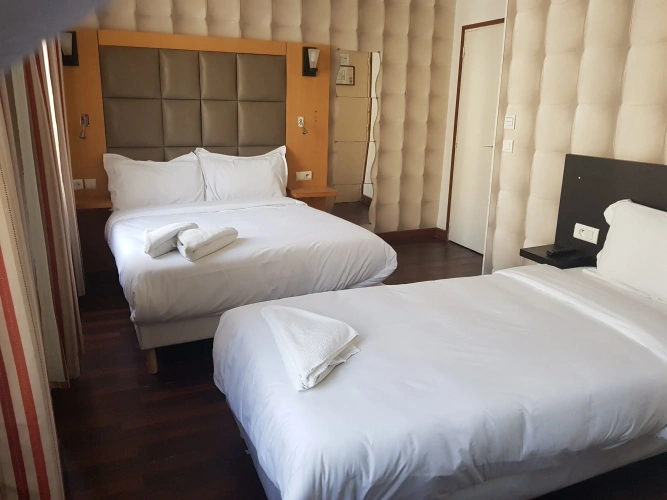 Standard Triple room