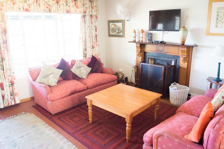 2 Bedrooms Family Cottage with view