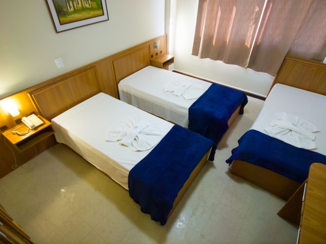 Standard Triple room