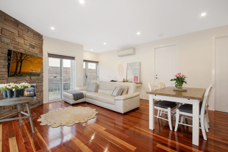 2 Bedrooms Cottage