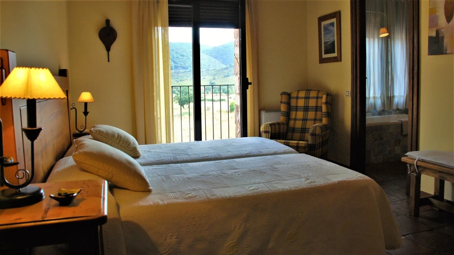 4 Bedrooms Cottage