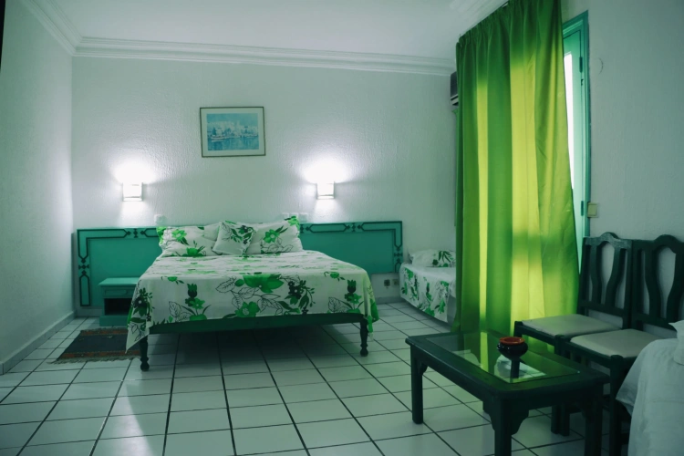 Standard Triple room