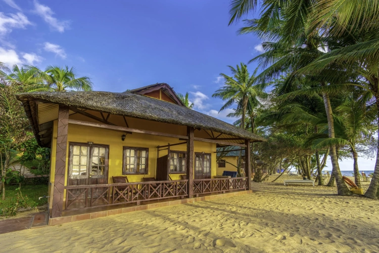 Bungalow beachfront