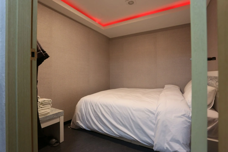 2 Bedrooms Standard Single Family room