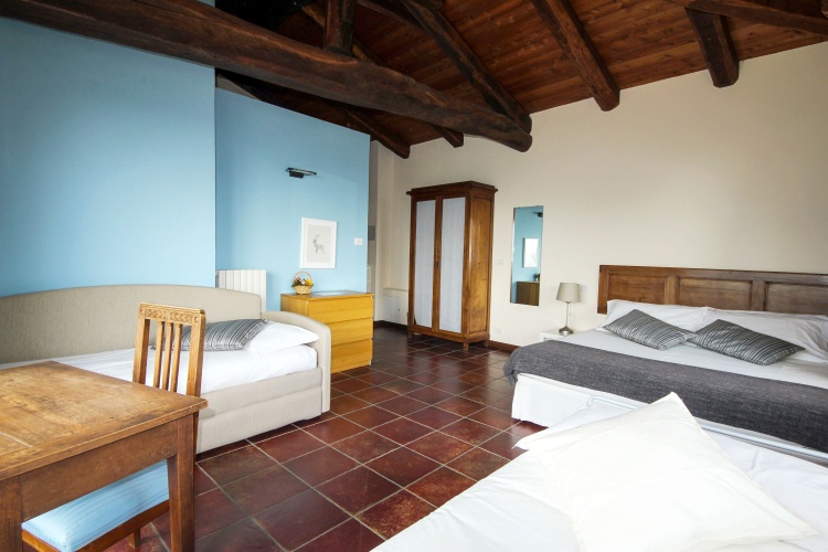 Standard Quadruple room