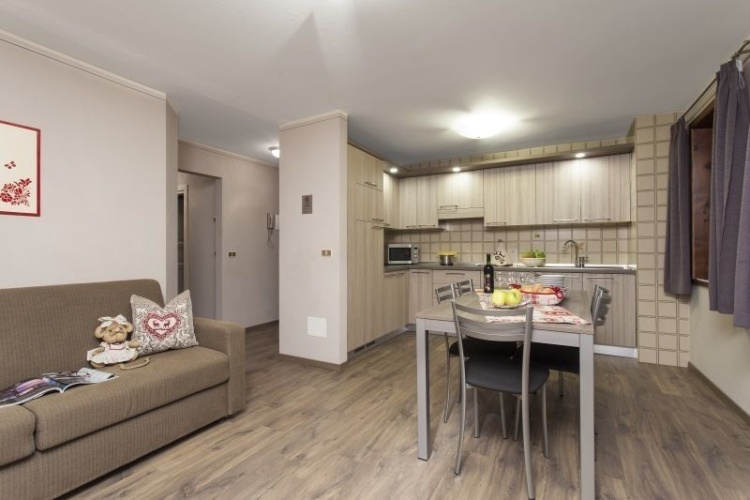 3 Bedrooms Apartment