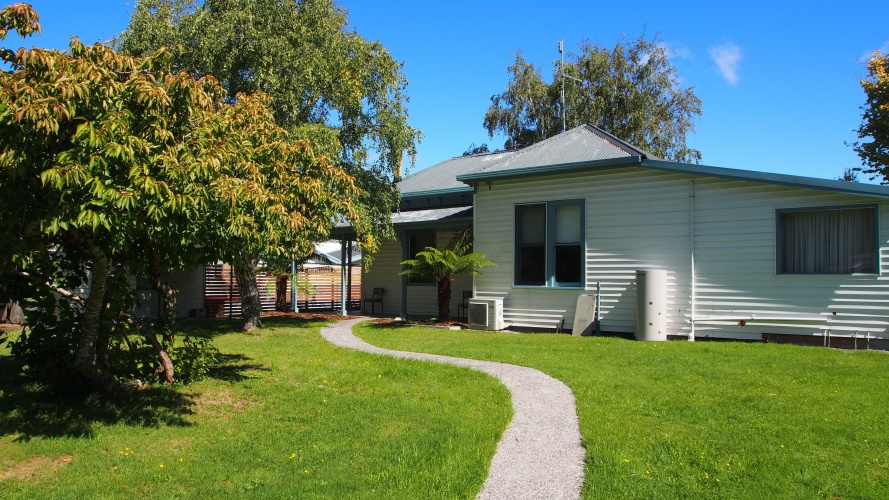 4 Bedrooms Quadruple Cottage