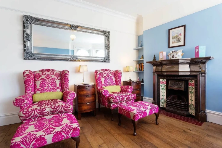 3 Bedrooms Apartment