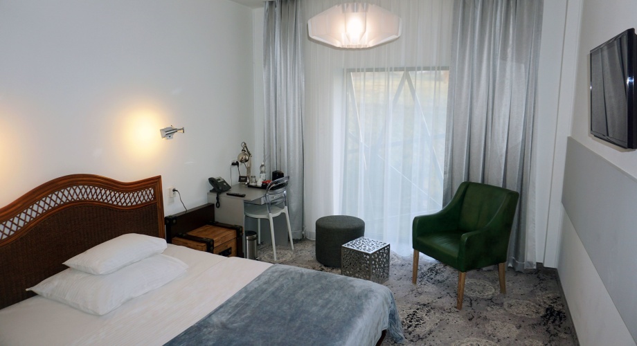 Standard Double room with view