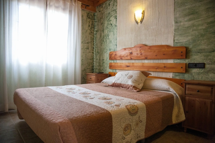 4 Bedrooms Family Cottage