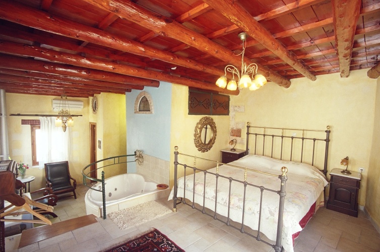 Deluxe Duplex Suite with balcony