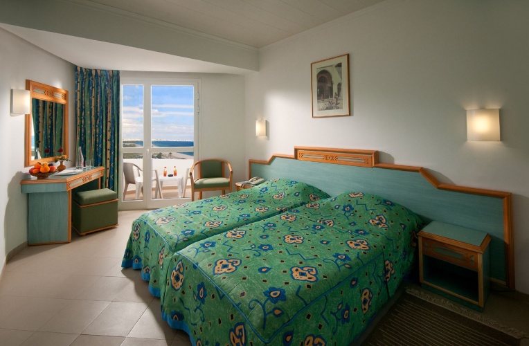 Standard Double room with balcony and with partial sea view