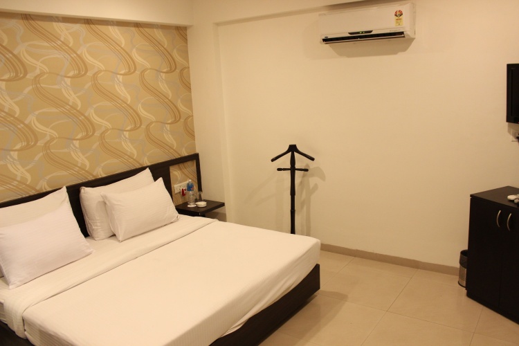 Luxury Suite